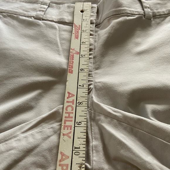 Ann Taylor The Boardwalk Bermuda Shorts Khaki Size 6 - Picture 9 of 10